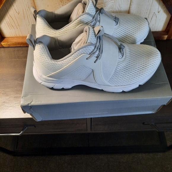 Vionic athletic - Picture 2 of 4